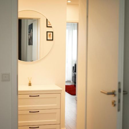 Moeblierte 3-Zimmer-Wohnung Nahe Duesseldorf In Duisburg-Sued Exteriör bild