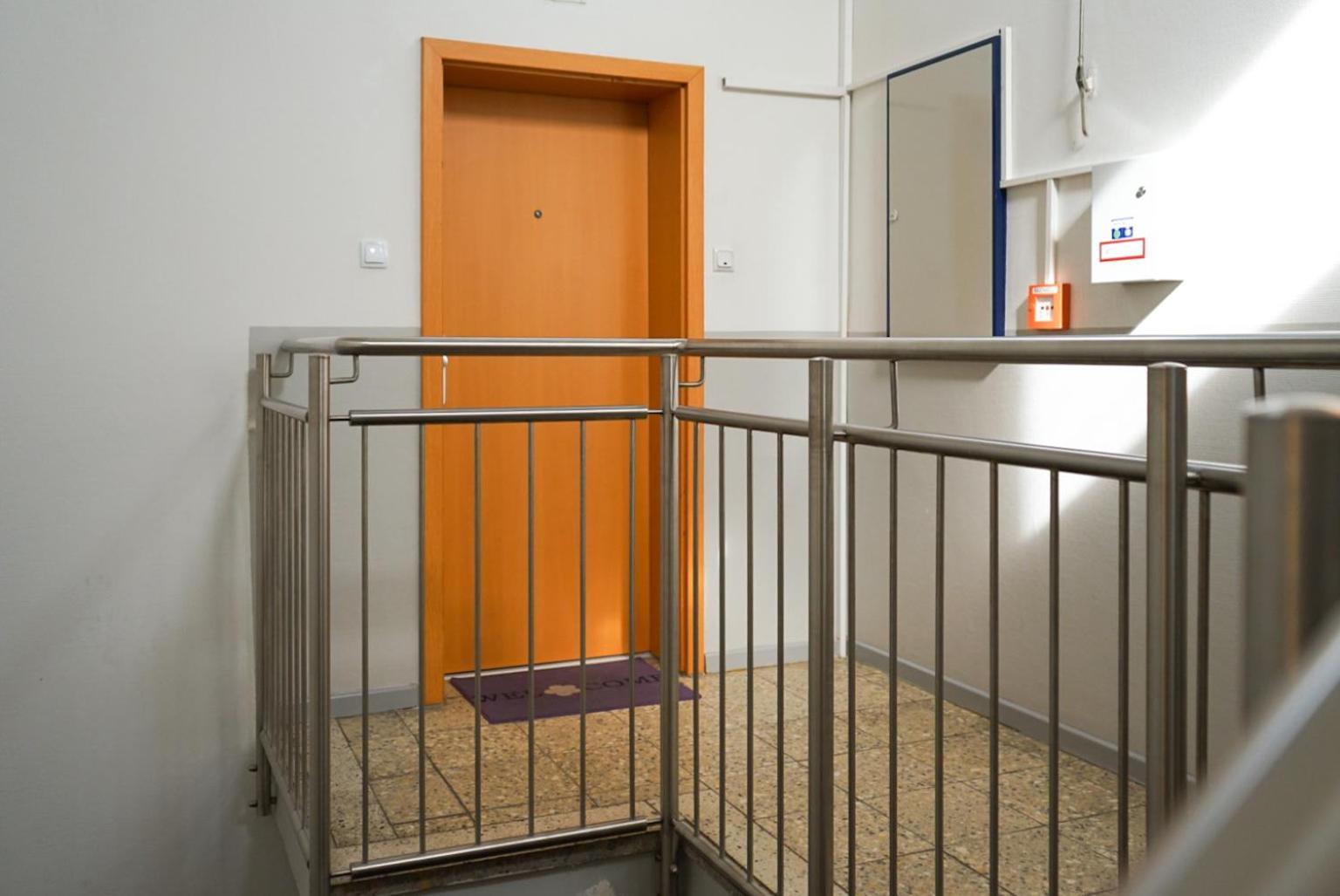 Moeblierte 3-Zimmer-Wohnung Nahe Duesseldorf In Duisburg-Sued Exteriör bild